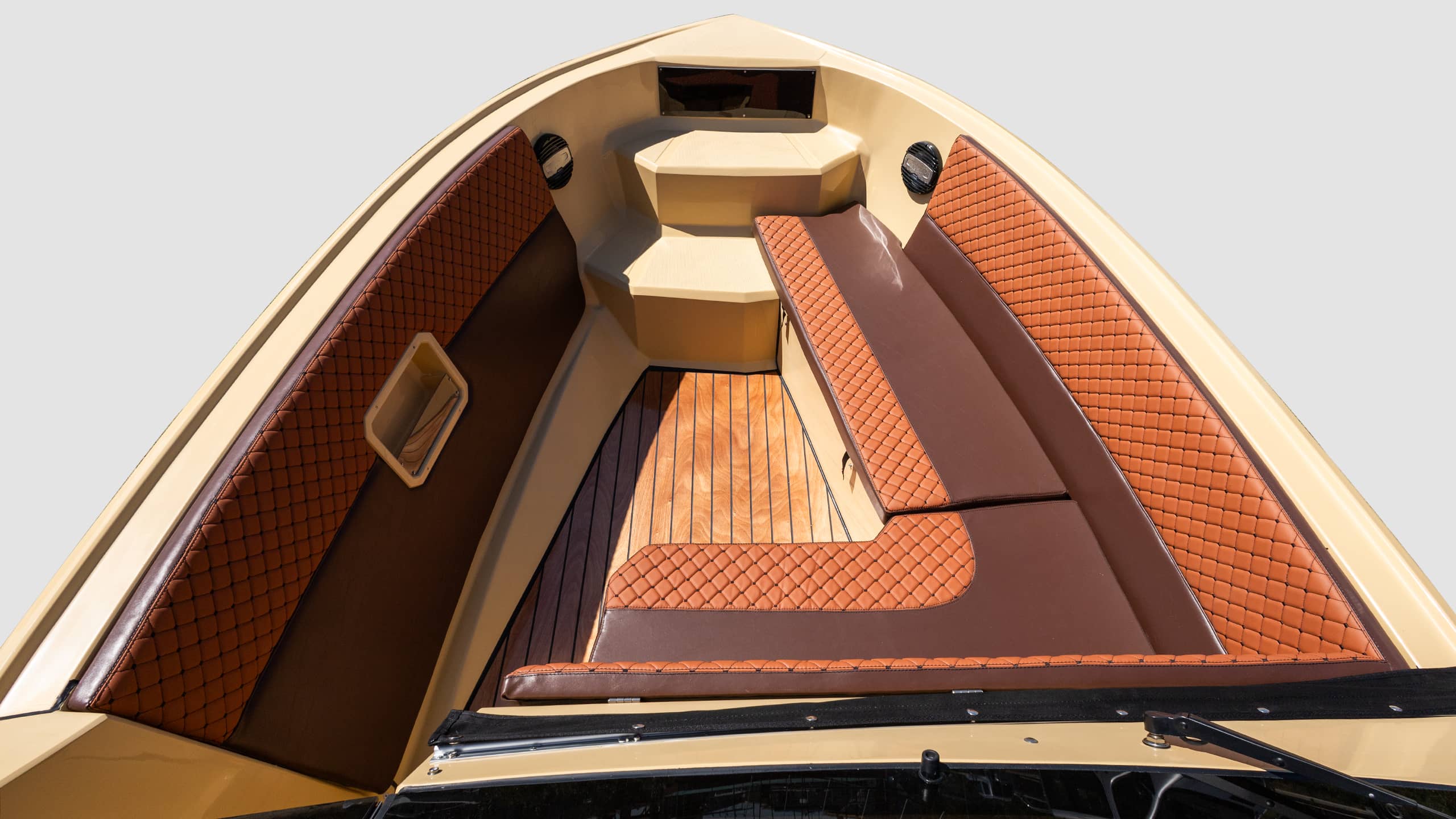 Corsar 900 Delta - Interior details